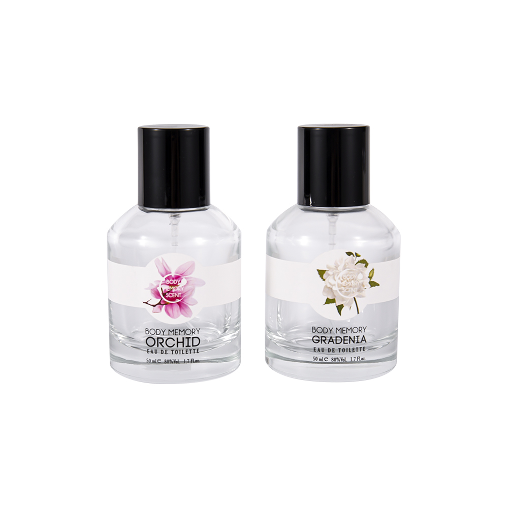 GC4815-WJ2531 50ml fľaša na parfumy z číreho skla s čiernym PP plastovým uzáverom